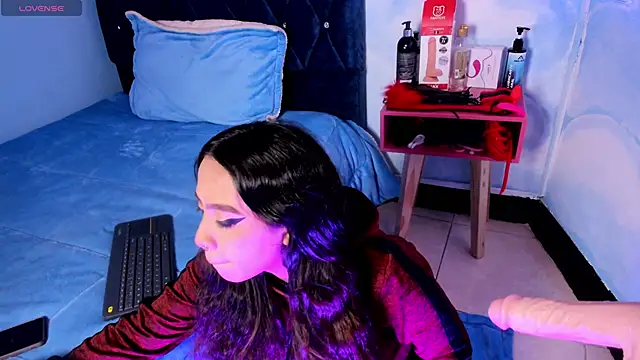 laylaa fox online show from October 2025 06:52:02 PM