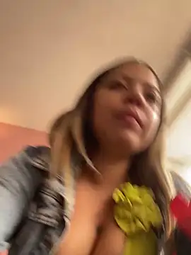 Ada Pink online show from November 2025 03:26:02 PM