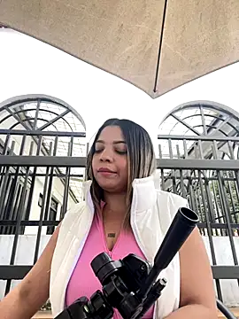 Ada Pink online show from November 2025 05:13:02 PM