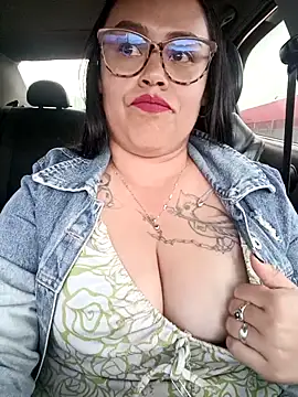 Italia 12 online show from October 2025 10:09:01 PM