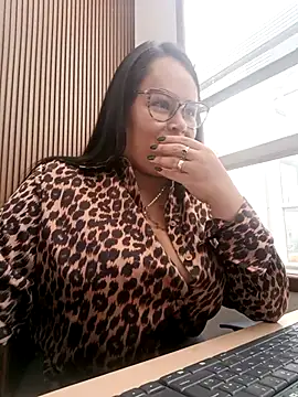 Italia 12 online show from November 2025 02:34:02 PM