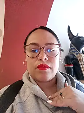 Italia 12 online show from October 2025 09:37:01 PM