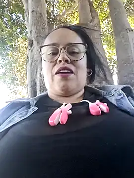 Italia 12 online show from November 2025 09:15:01 PM