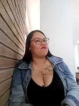 Italia 12 online show from November 2025 09:08:02 PM