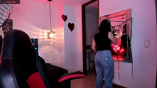 Snapshot of isaa_dl chatting on October 2025 10:21:01 PM isaa dl online show from October 2025 10:21:01 PM