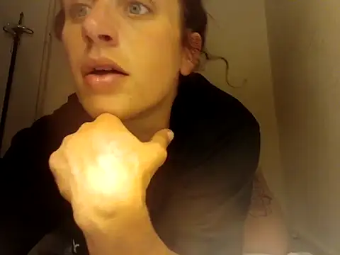 Suckkkq online show from October 2025 08:29:02 AM