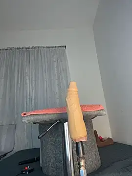 MerliaSsomer online show from February 2026 12:43:02 PM