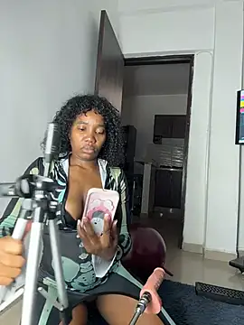 MerliaSsomer online show from October 2025 01:41:01 PM