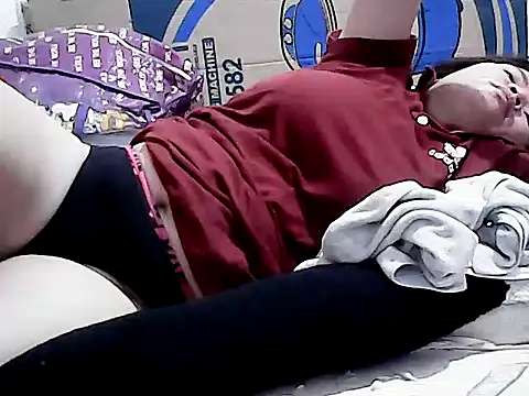 HornyPussie69 online show from October 2025 07:48:01 PM