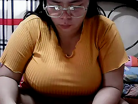 HornyPussie69 online show from April 2026 12:06:02 AM