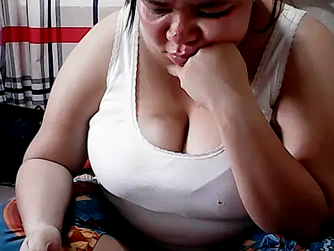 HornyPussie69 online show from April 2026 12:45:02 AM