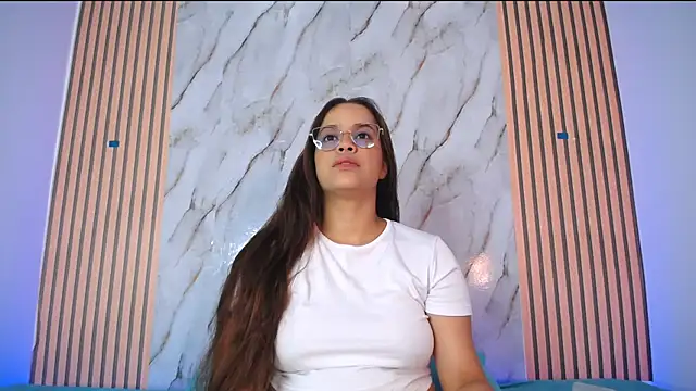 PiaGelvez online show from January 2026 08:02:01 PM