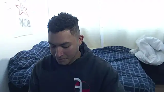 Ander Wolf online show from October 2025 06:19:02 PM