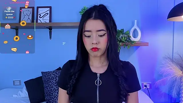 Megan Ritz online show from November 2025 07:29:02 PM