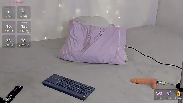 Alejarossi online show from March 2026 01:00:01 PM