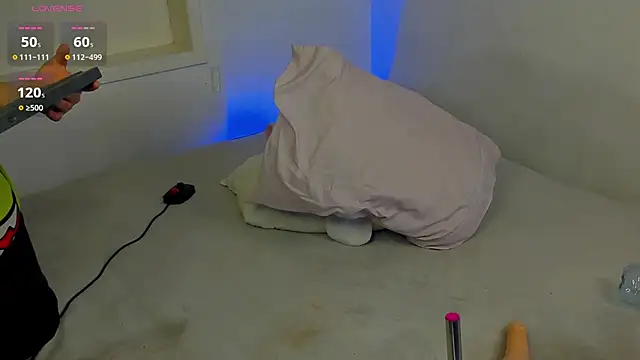 Alejarossi online show from March 2026 01:26:02 PM