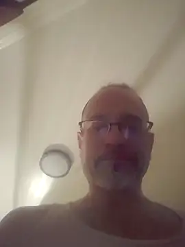 Curious9884 online show from February 2026 10:16:01 PM