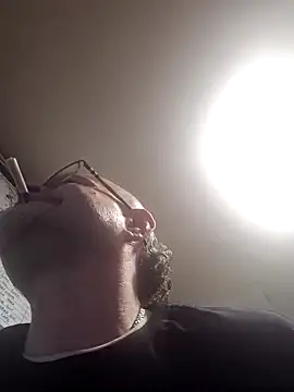 Curious9884 online show from March 2026 06:32:02 AM