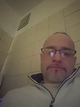 Curious9884 online show from March 2026 12:03:01 AM