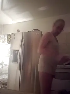 Curious9884 online show from April 2026 01:31:02 AM