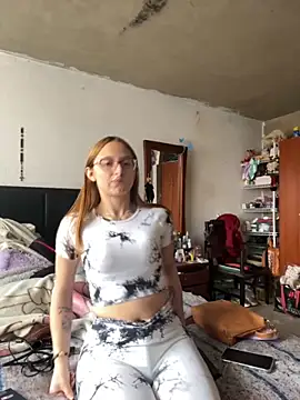 imariahot online show from October 2025 03:05:02 PM