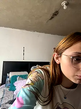 imariahot online show from October 2025 02:40:02 PM