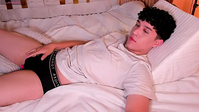 kai zareck online show from November 2025 12:09:02 PM