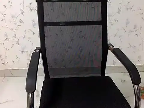 shiny-krisha online show from October 2025 04:57:02 AM