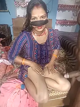 Neelam-baby1 online show from November 2025 07:07:01 PM