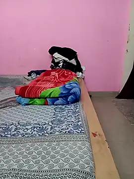 Kitty 18teen online show from November 2025 01:43:01 PM