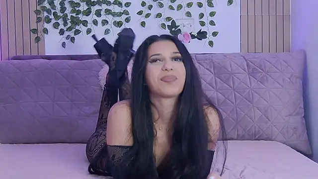KendraSins online show from October 2025 08:15:01 AM