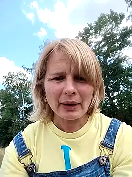 Snapshot of Masha412111 chatting on July 2026 02:02:02 PM Masha412111 online show from July 2026 02:02:02 PM