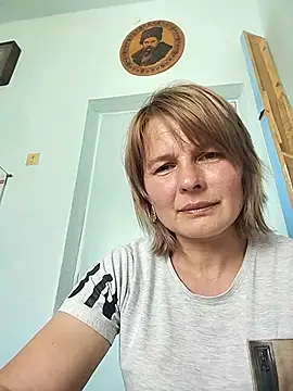 Snapshot of Masha412111 chatting on May 2026 08:45:01 AM Masha412111 online show from May 2026 08:45:01 AM