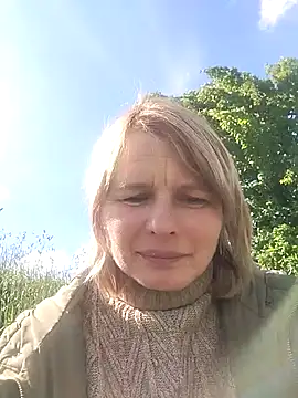 Snapshot of Masha412111 chatting on May 2026 07:25:01 AM Masha412111 online show from May 2026 07:25:01 AM