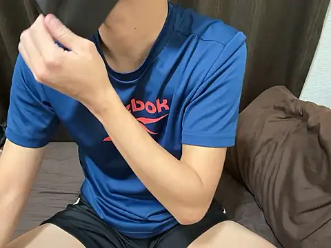 Snapshot of Ryunosukesuke chatting on October 2025 01:18:02 AM Ryunosukesuke online show from October 2025 01:18:02 AM