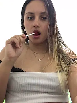 Snapshot of Miaa__- chatting on October 2025 11:27:02 PM Miaa - online show from October 2025 11:27:02 PM