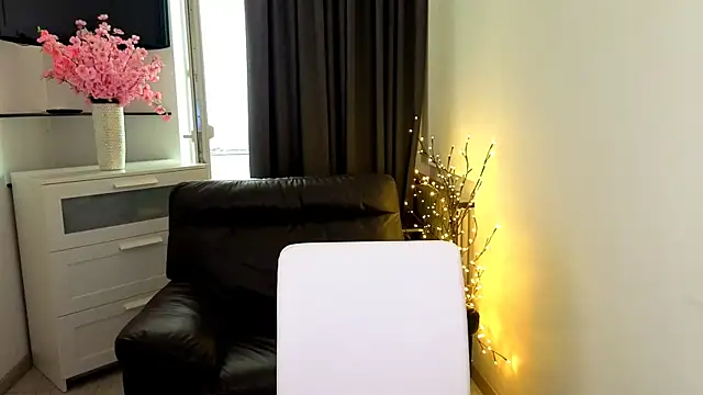 GoldenRose  online show from March 2026 01:16:01 PM