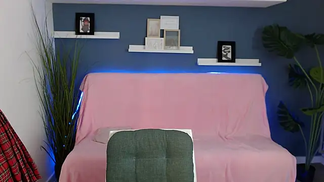 GoldenRose  online show from October 2025 12:06:02 PM