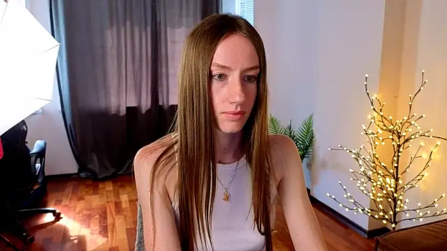 Snapshot of GoldenRose_ chatting on June 2026 12:33:01 PM GoldenRose online show from June 2026 12:33:01 PM