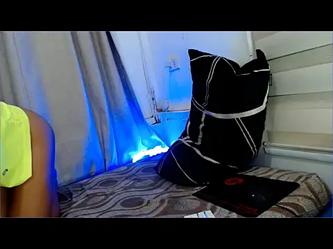 ella foxtrot online show from October 2025 02:01:02 AM