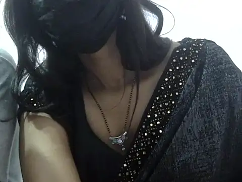 Laila Cute online show from February 2026 03:46:01 PM