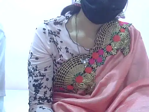 Laila Cute online show from February 2026 03:47:01 AM