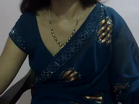 Laila Cute online show from May 2026 04:43:01 PM