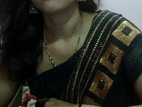 Laila Cute online show from May 2026 03:32:02 PM