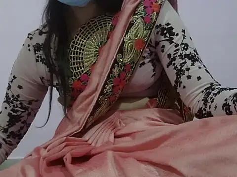 Laila Cute online show from January 2026 01:37:02 PM