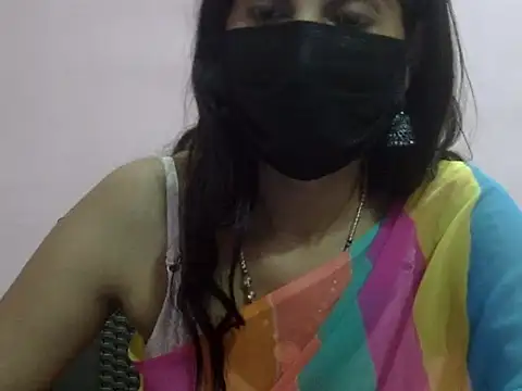 Laila Cute online show from April 2026 05:28:02 PM