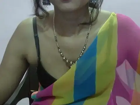Laila Cute online show from May 2026 02:24:02 PM