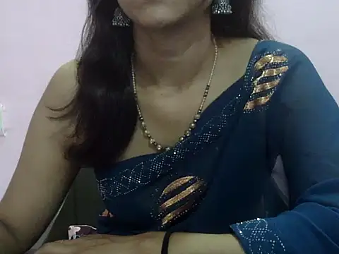 Laila Cute online show from May 2026 11:39:01 AM