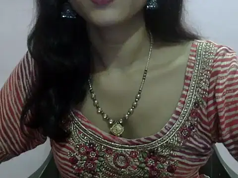 Laila Cute online show from May 2026 06:03:02 PM