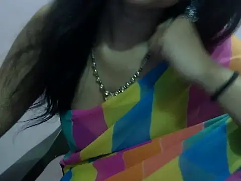 Laila Cute online show from May 2026 04:01:02 PM